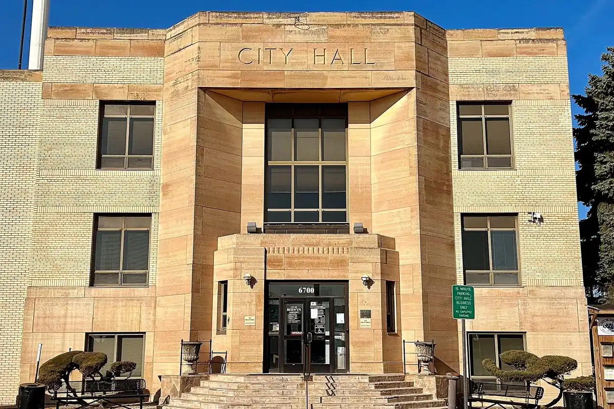 Berwyn City Hall, built in 1939, in Berwyn, Illinois