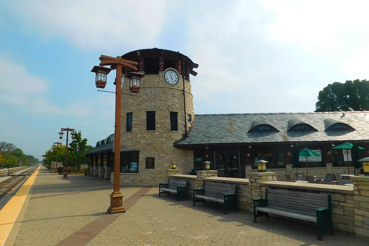 Tinley Park Metra station in Tinley Park, Illinois